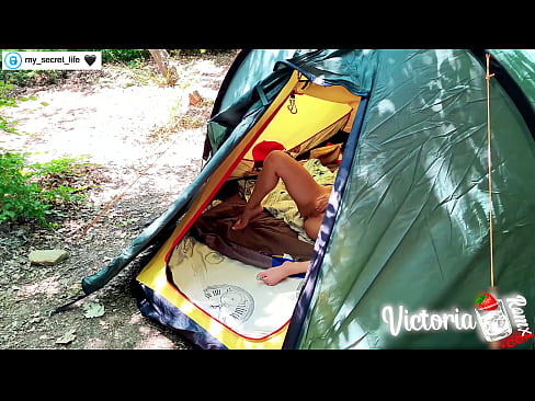 ❤️ ថតដោយកាមេរ៉ា Passionate jerk off Stranger in a tent ❤️❌ រឿងអាសអាភាស នៅពួកយើង  ﹏